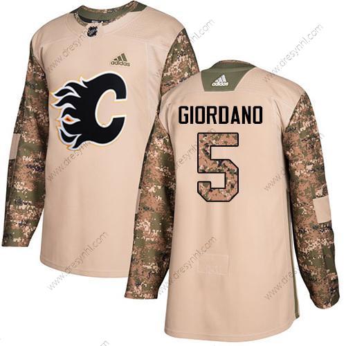 Adidas Calgary Flames #5 Mark Giordano Camo Autentické 2017 Veterans Day Sešitý NHL dres – Juniorské