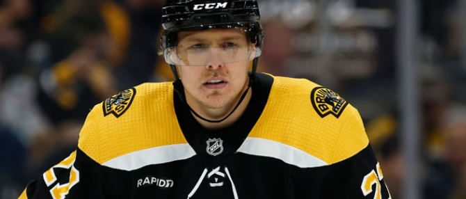 Bruins kvůli zranění upravují sestavu a Weir má šanci na návrat do NHL